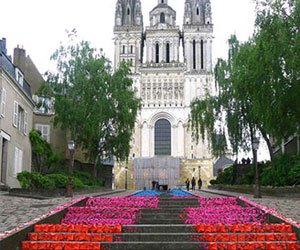 Arta urbana cu origami, la Angers, Franta