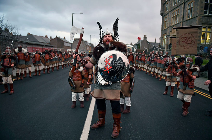 Festivalul legendar al vikingilor, in fotografii epice - Poza 2