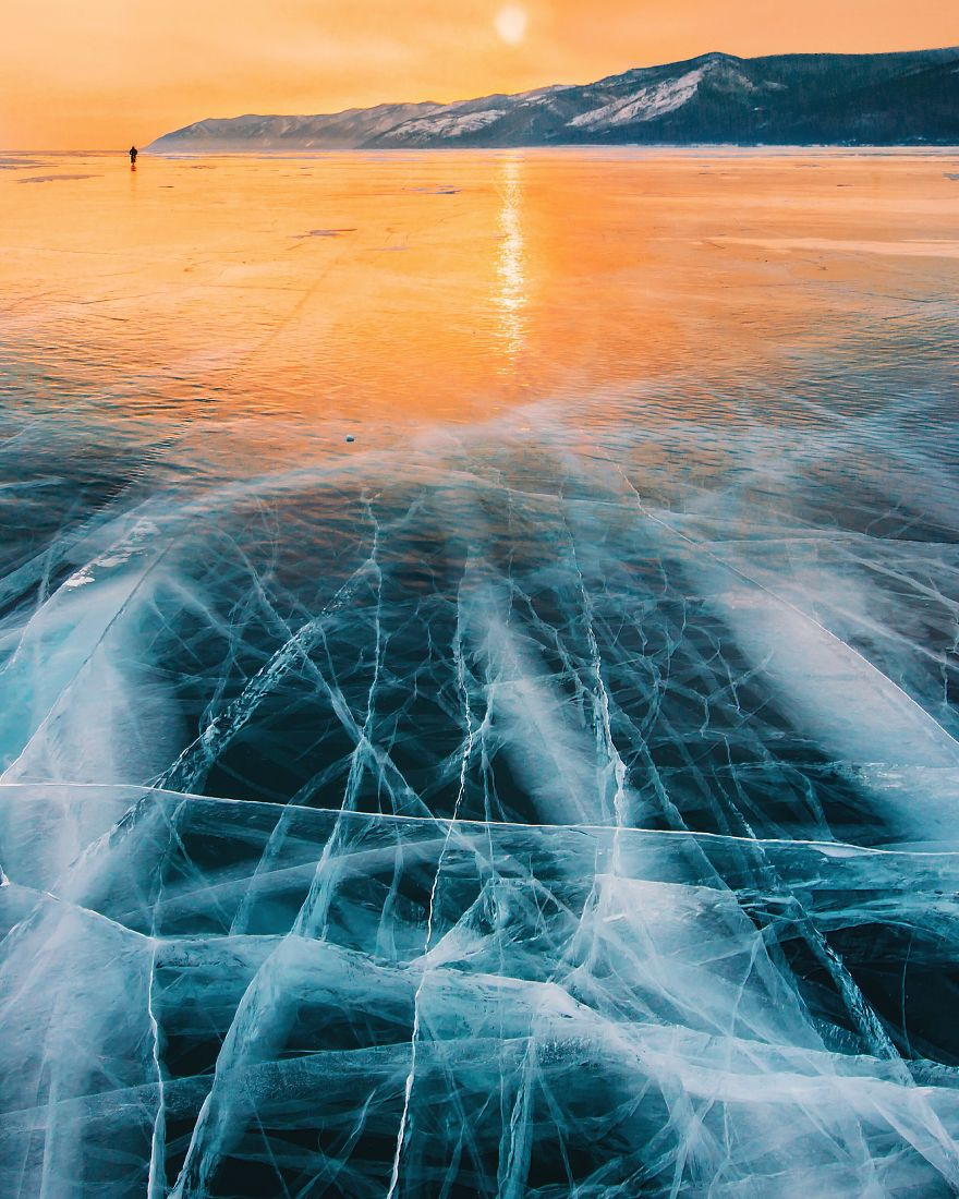 Frumusetea celui mai adanc lac din lume, iarna - Poza 5