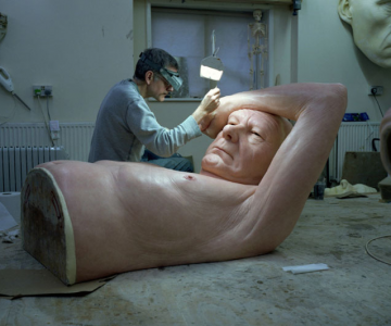 Sculptorul Gulliver in tara hiper-realismului