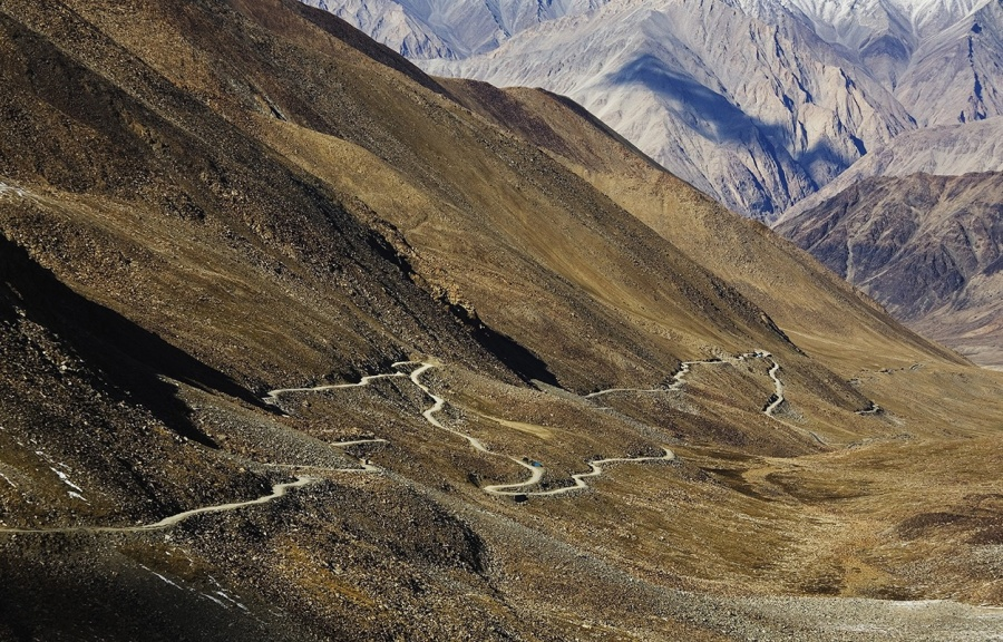 Aventuri memorabile: Cele mai periculoase drumuri din lume - Poza 4