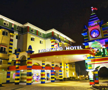 Hotelul din LEGO