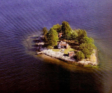 O insula privata, numai pentru artisti