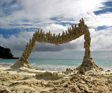 Sculpturi de nisip care sfideaza gravitatia