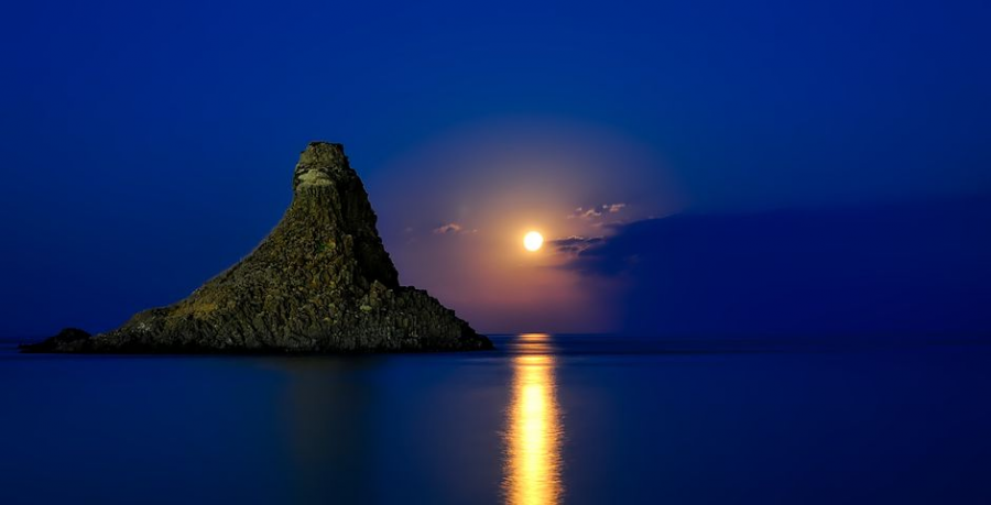 Cele mai frumoase ipostaze ale lunii, in poze superbe - Poza 3