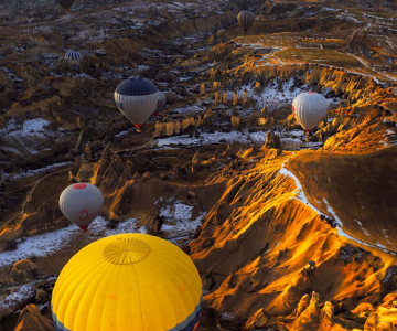Cu balonul peste Cappadocia