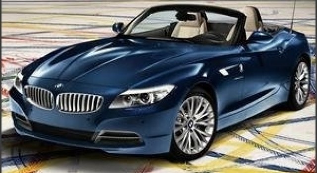 BMW Z4 vs Nissan 370 Z