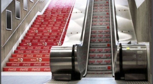 15 reclame creative, puse pe scari