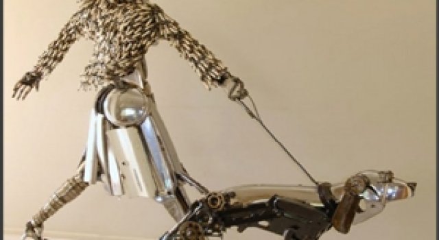 Sculpturi din piese de masini vechi