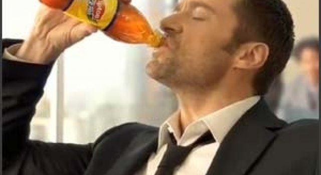 Noua reclama Lipton Ice Tea cu Hugh Jackman