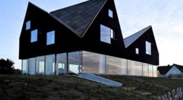 Casa care pluteste pe marile Angliei