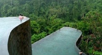 Gradini acvatice suspendate in Bali