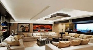 Lux adunat din cele patru zari la Bombay