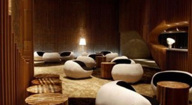 Clubul imbracat in lemn, in Guangdong, China