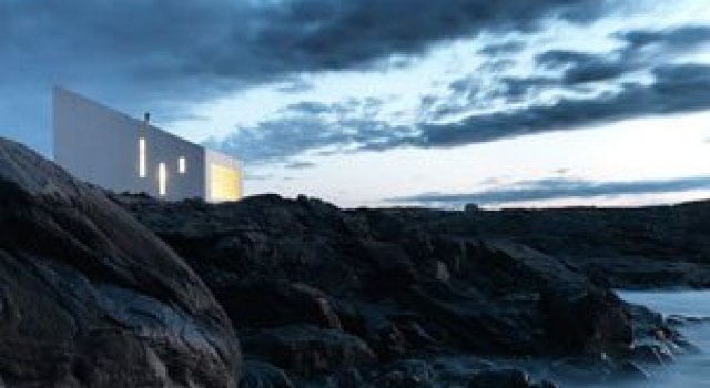 Squish Studio - Un mic far la Oceanul Atlantic
