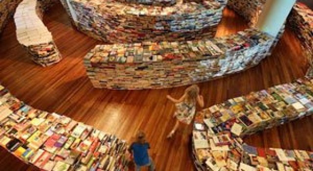 Paradisul din biblioteca, Borges si Londra
