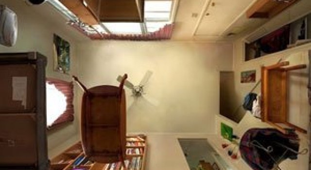 Camere fotografiate de jos in sus de Michael Rohde