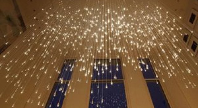 Ploaie de lumina, de Bruce Munro