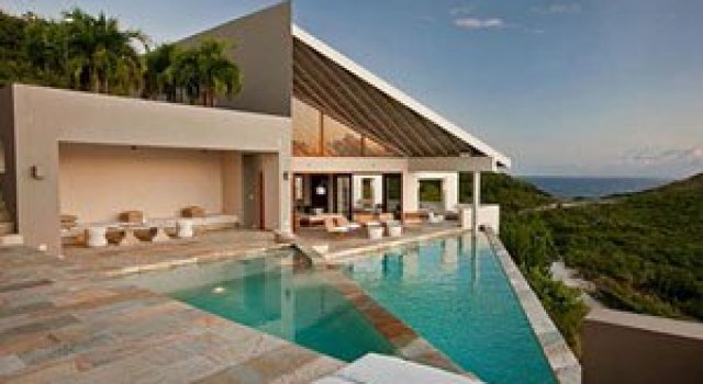 Vila intoarsa cu fata vesnic spre mare, in Caraibe