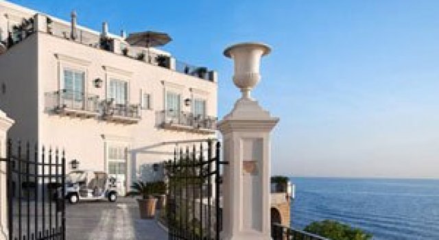 La JK Hotel, pe insula Capri, e mereu vara