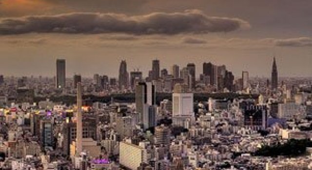 Fascinatia metropolei: La Tokyo cu Phil Munro