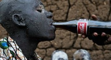 Africa, intre frumusete si razboaie, de Shannon Jensen