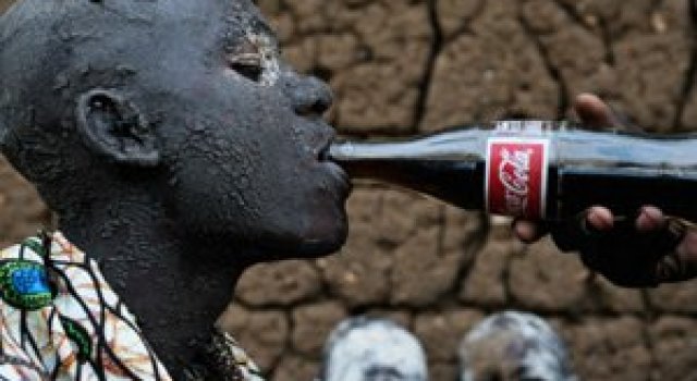 Africa, intre frumusete si razboaie, de Shannon Jensen