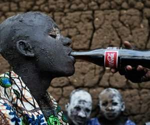 Africa, intre frumusete si razboaie, de Shannon Jensen