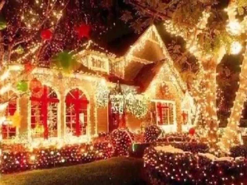 9 Instalatii De Lumini De Craciun Fabuloase