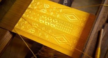 Matase de aur fabricata de paianjeni