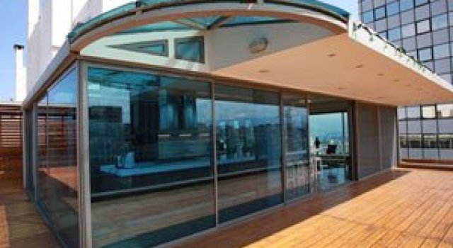 Apartament cu vedere la munte si mare in Beirut