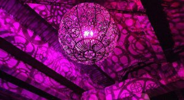 Candelabre din piese vechi de bicicleta