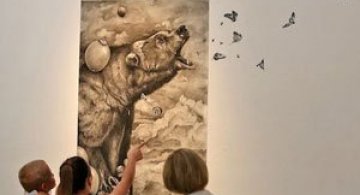 Animale desenate pe pereti de Adonna Khare