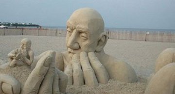 Infinity, o noua sculptura din nisip de Carl Jara