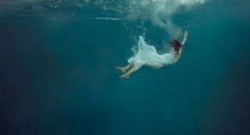 Dansatoare sub apa, de Mallory Morrison