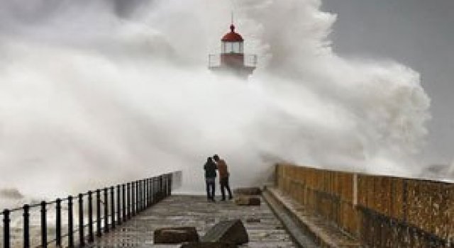 Valuri incredibile la Porto, in Portugalia
