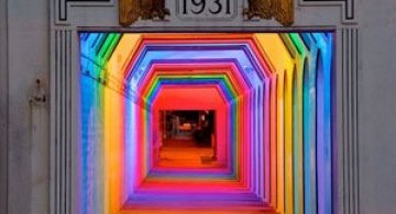 Milioane de culori intr-un pasaj din Birmingham