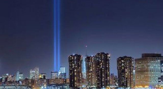 In memoriam luminos pentru 11 septembrie