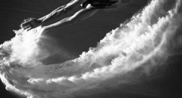 Unde de nisip in alb si negru, de Evelina Pentcheva