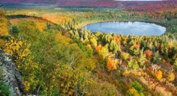 Culori de toamna din varful Muntelui Oberg