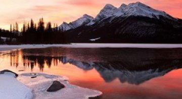 Peisaje canadiene inzapezite, de Wayne Simpson