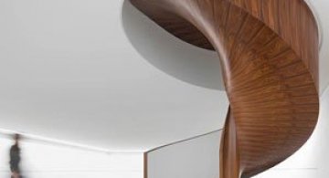 Scara plutitoare din casa muzeu - Casa Cubo