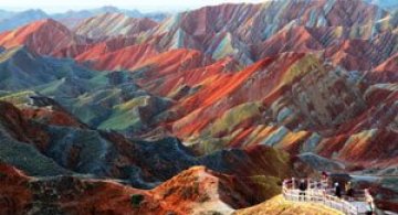 Muntii curcubeu din China