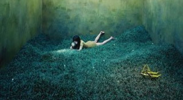 Fotografii suprarealiste fara Photoshop, de Jee Young Lee