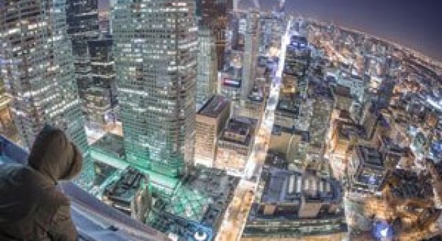 Toronto inghetat, vazut de pe zgarie-nori