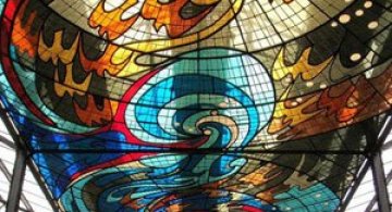 Superbele vitralii de la Gradina Botanica Cosmovitral