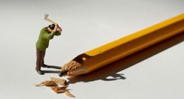 Viata la birou in miniaturi, de Bettina Guber