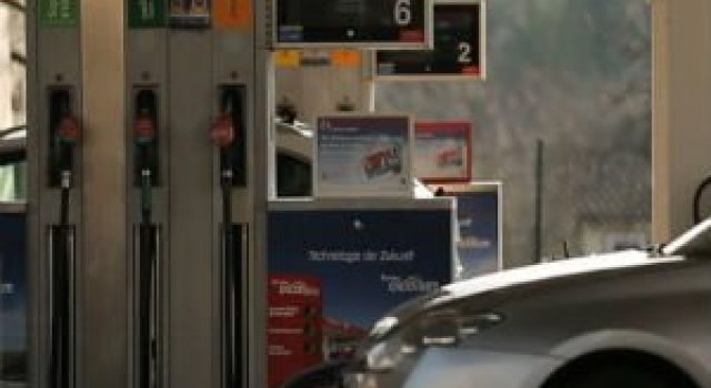 Viitorul suna bine: Motorina, obtinuta din apa si dioxid de carbon