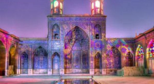 Magia culorilor: Moscheea Nasir al-Mulk, in 11 fotografii superbe