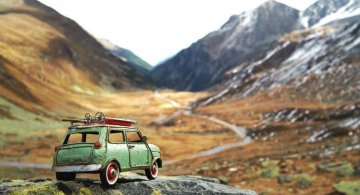 Explorand lumea cu autovehicule in mininatura